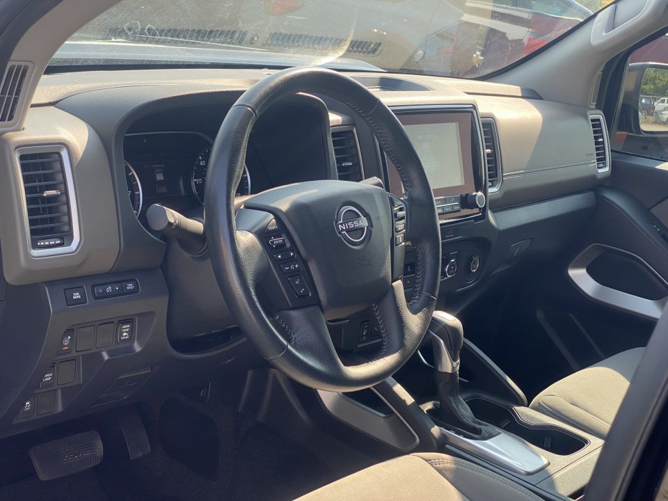 Used 2022 Nissan Frontier SV RWD image 11