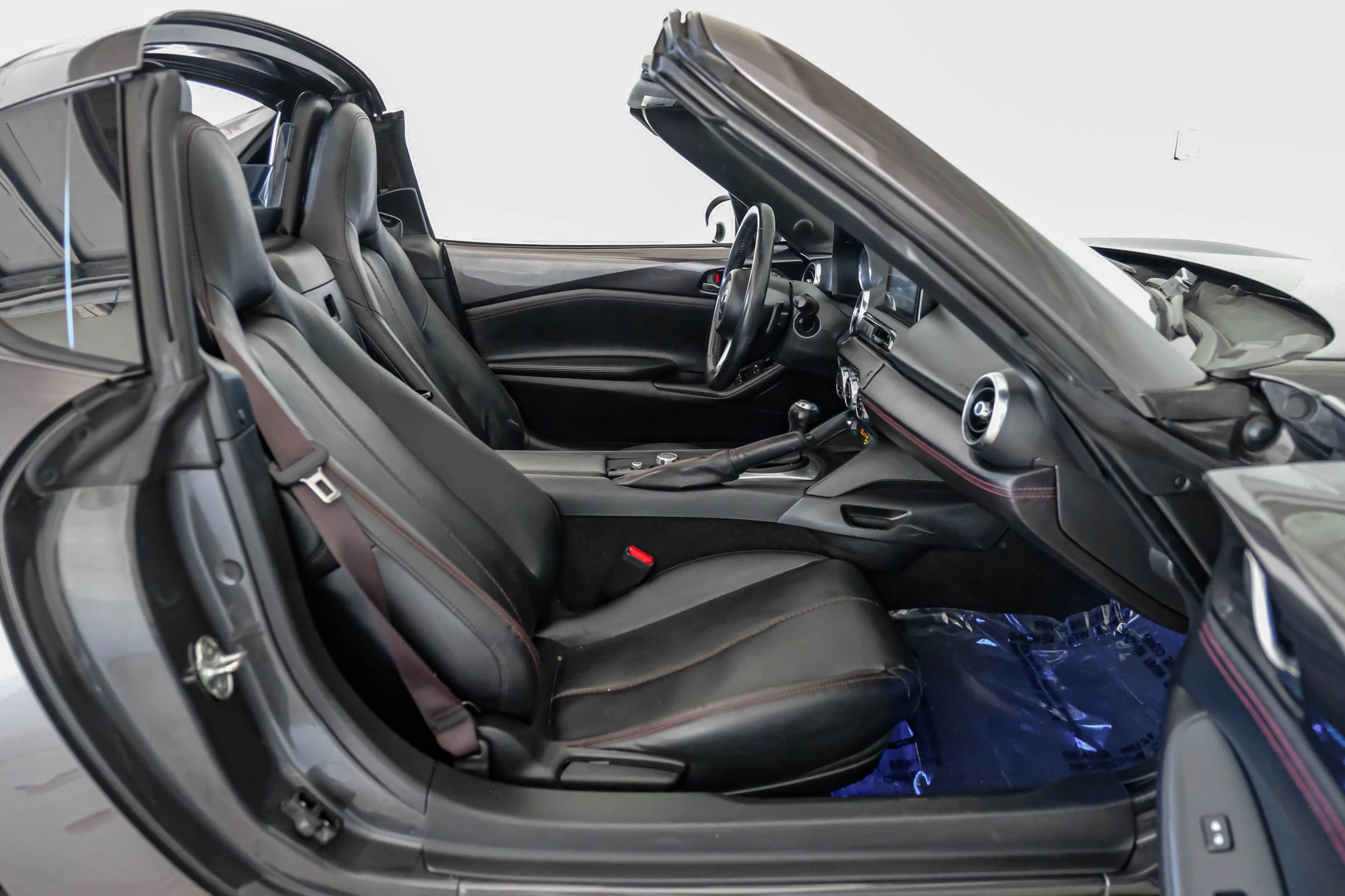 Used 2019 MAZDA MX-5 Miata RF Grand Touring image 31