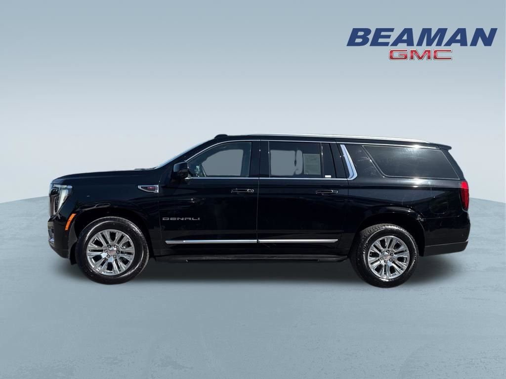 Used 2025 GMC Yukon XL Denali AWD/4WD image 4