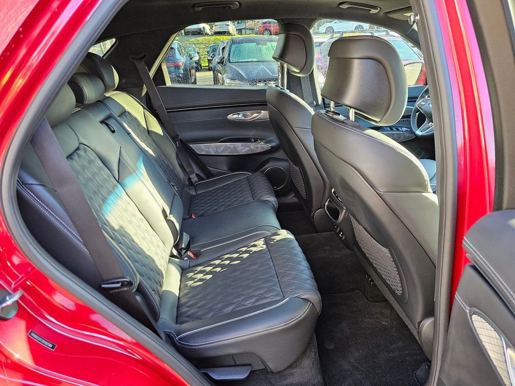 Used 2025 Genesis GV70 3.5T Sport w/ Sport Advanced Package image 27