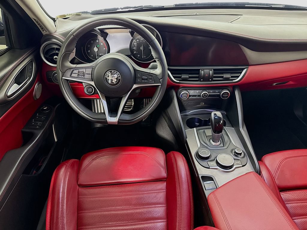 Used 2018 Alfa Romeo Giulia Ti Sport w/ Quick Order Package 22U Sport RWD image 24
