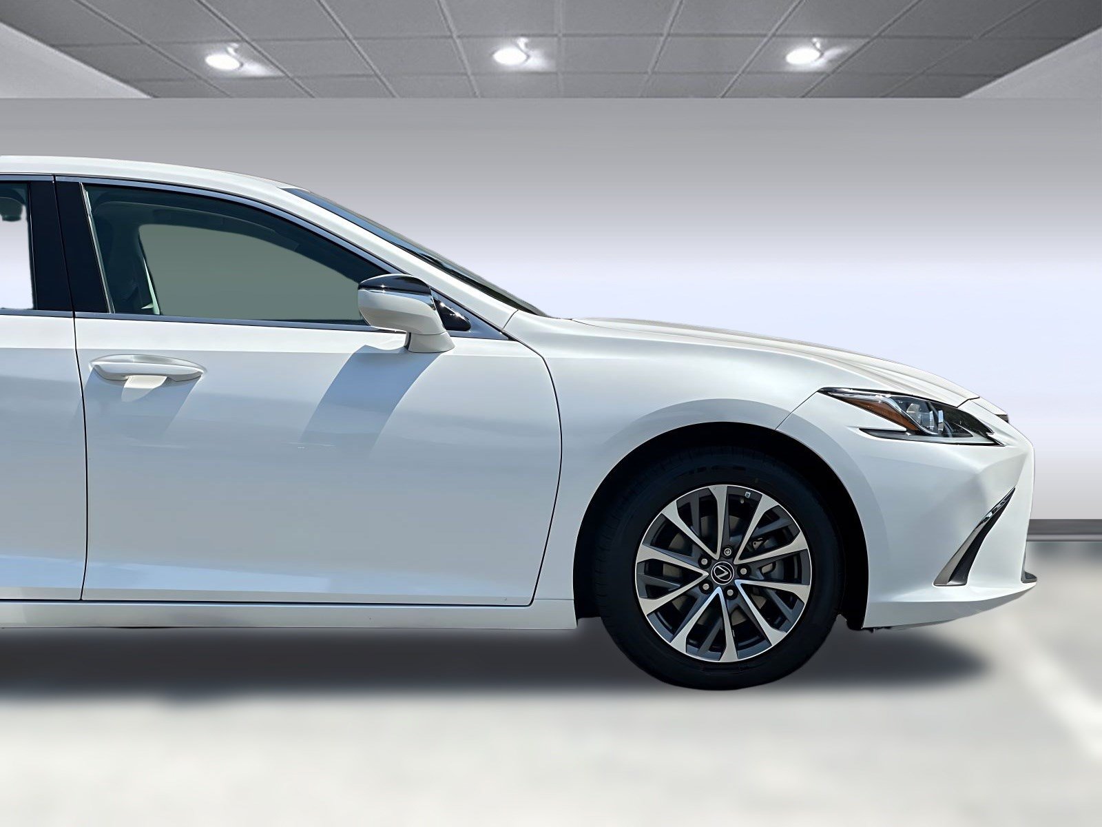 Used 2022 Lexus ES 300h w/ Accessory Package FWD image 32