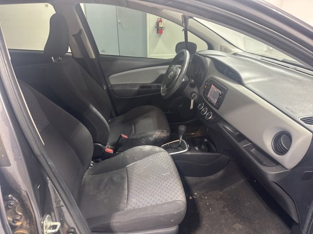 Used 2017 Toyota Yaris L image 18