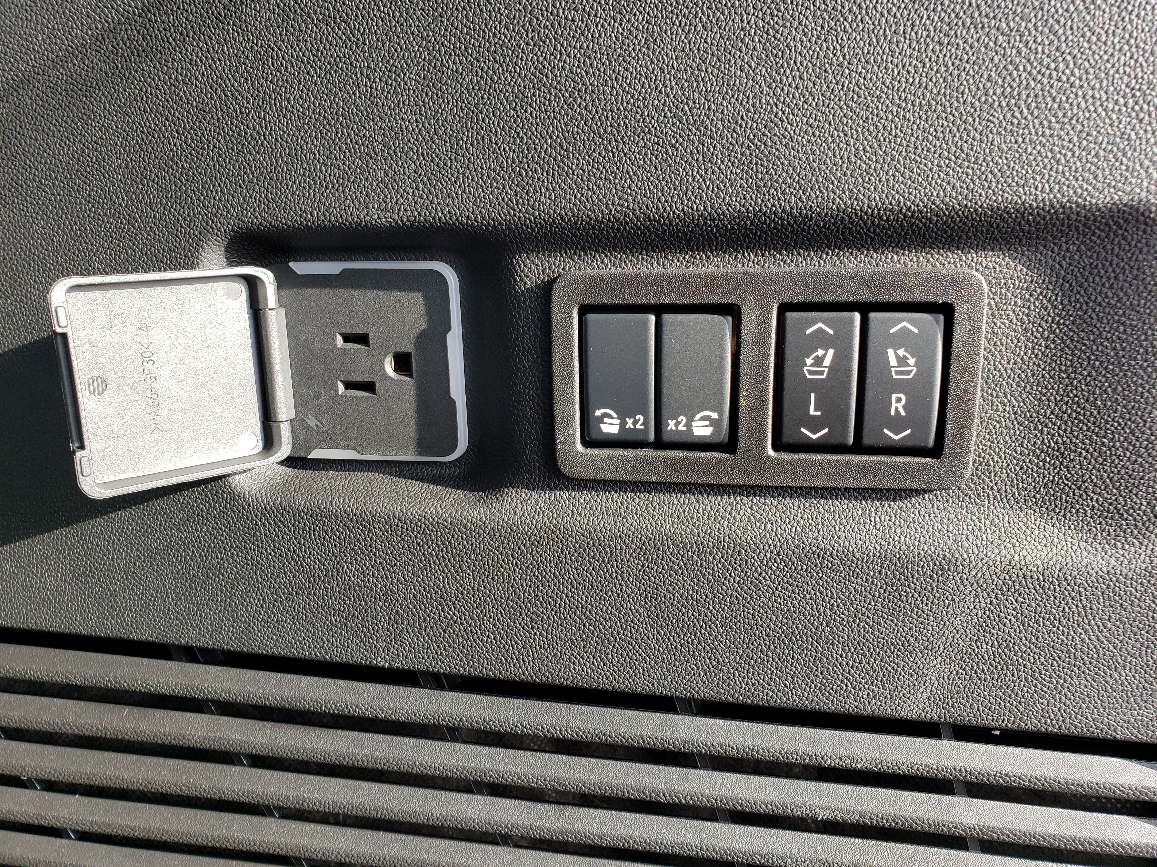 New 2026 Chevrolet Suburban Premier image 11