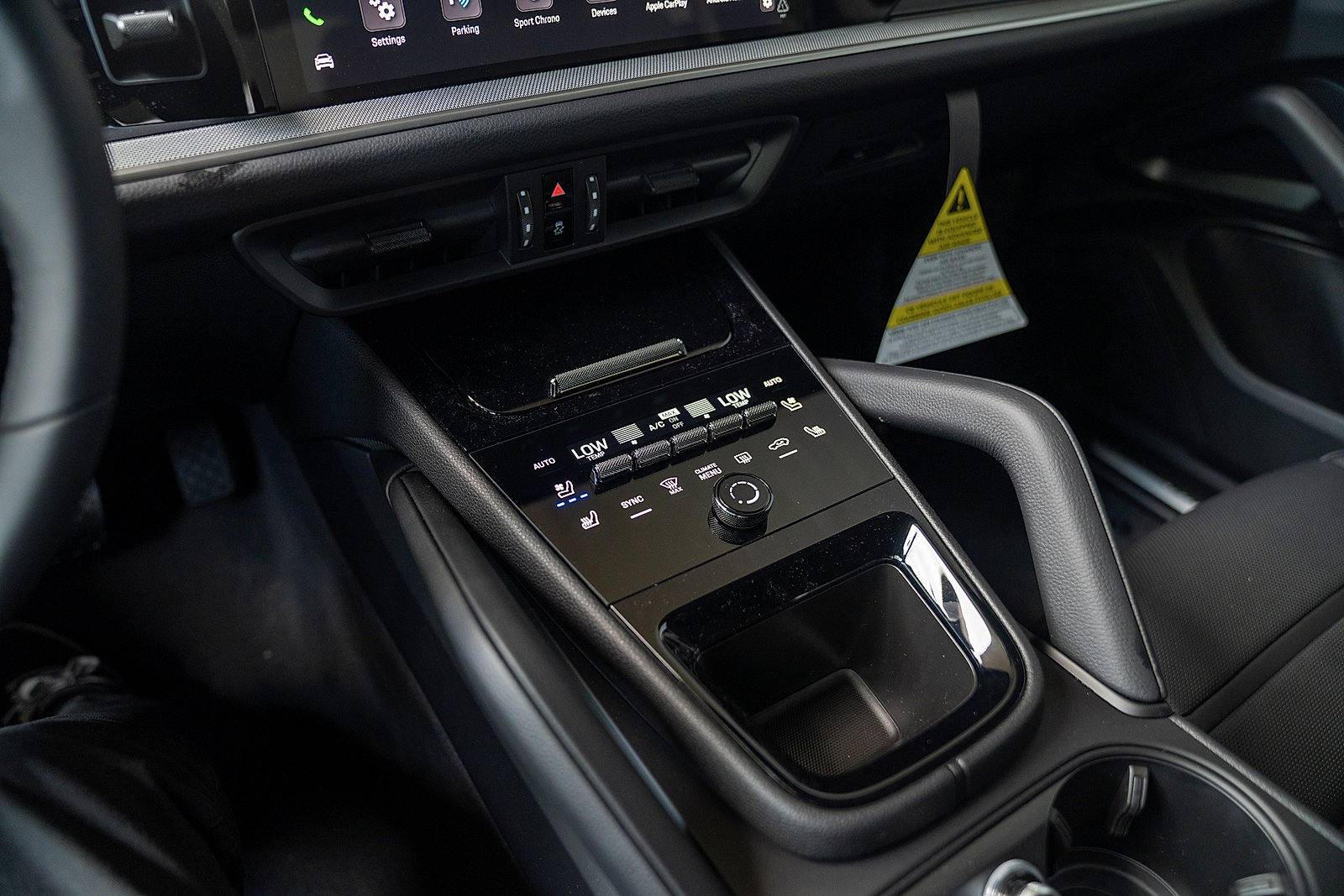 Used 2025 Porsche Cayenne Coupe image 14