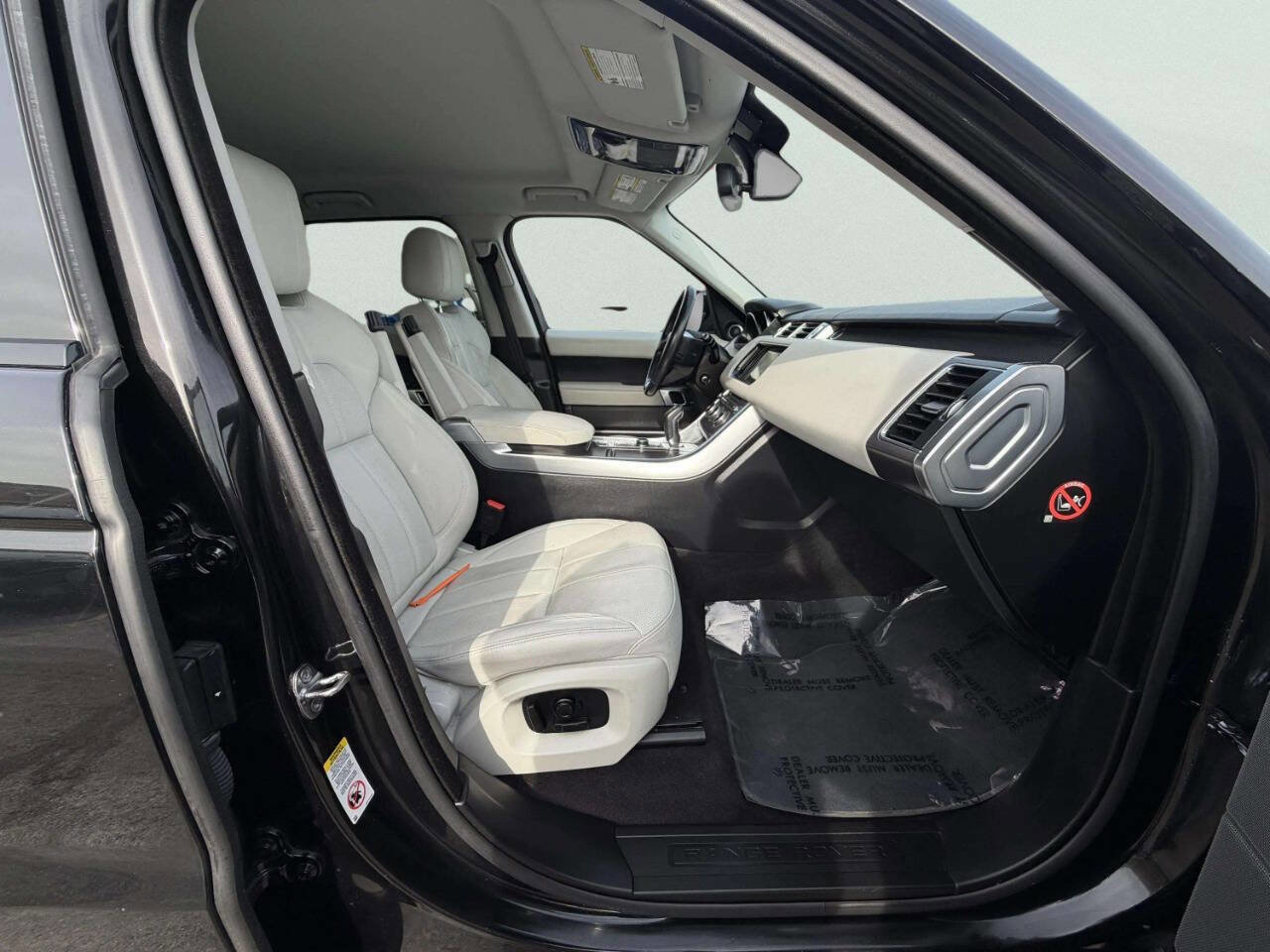 Used 2016 Land Rover Range Rover Sport SE AWD/4WD image 32