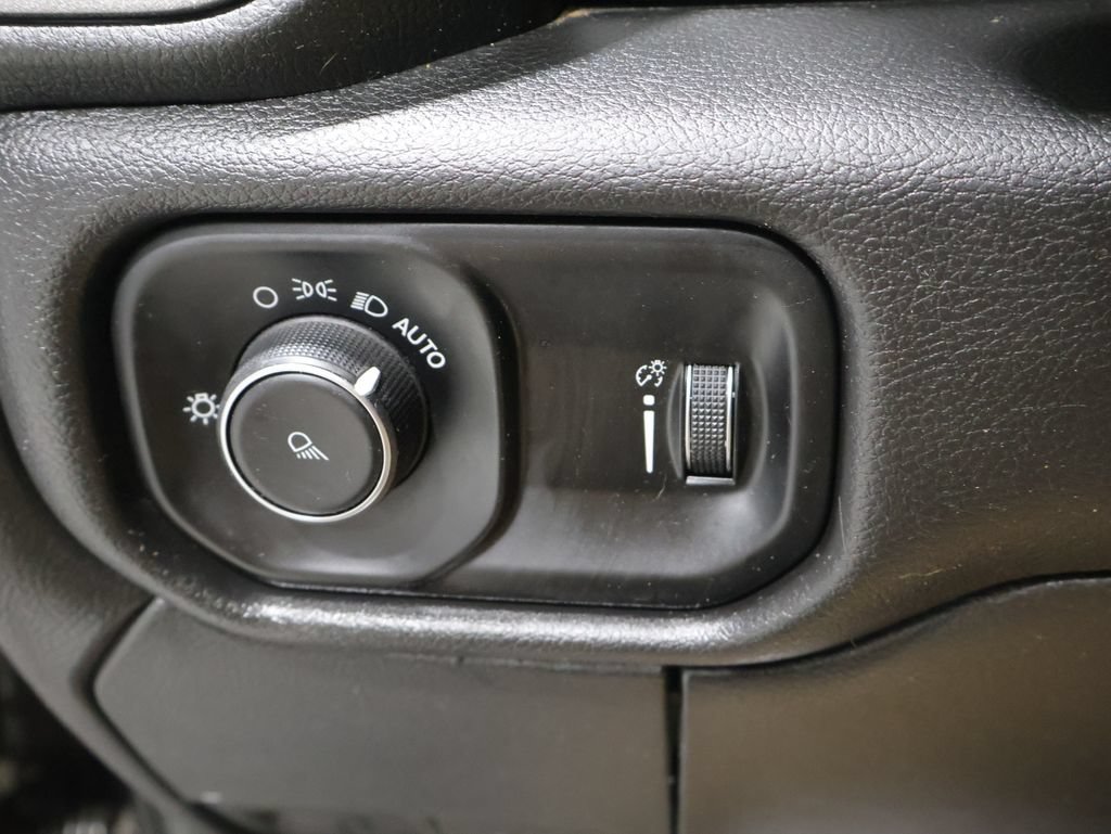 Used 2022 RAM 3500 Tradesman AWD/4WD image 30