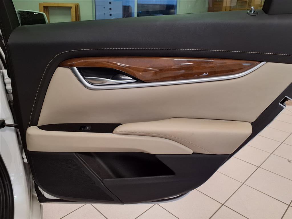 Used 2018 Cadillac XTS Luxury image 13