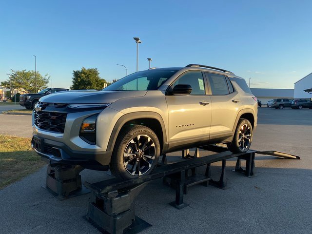 New 2026 Chevrolet Equinox RS w/ Convenience Package III image 2
