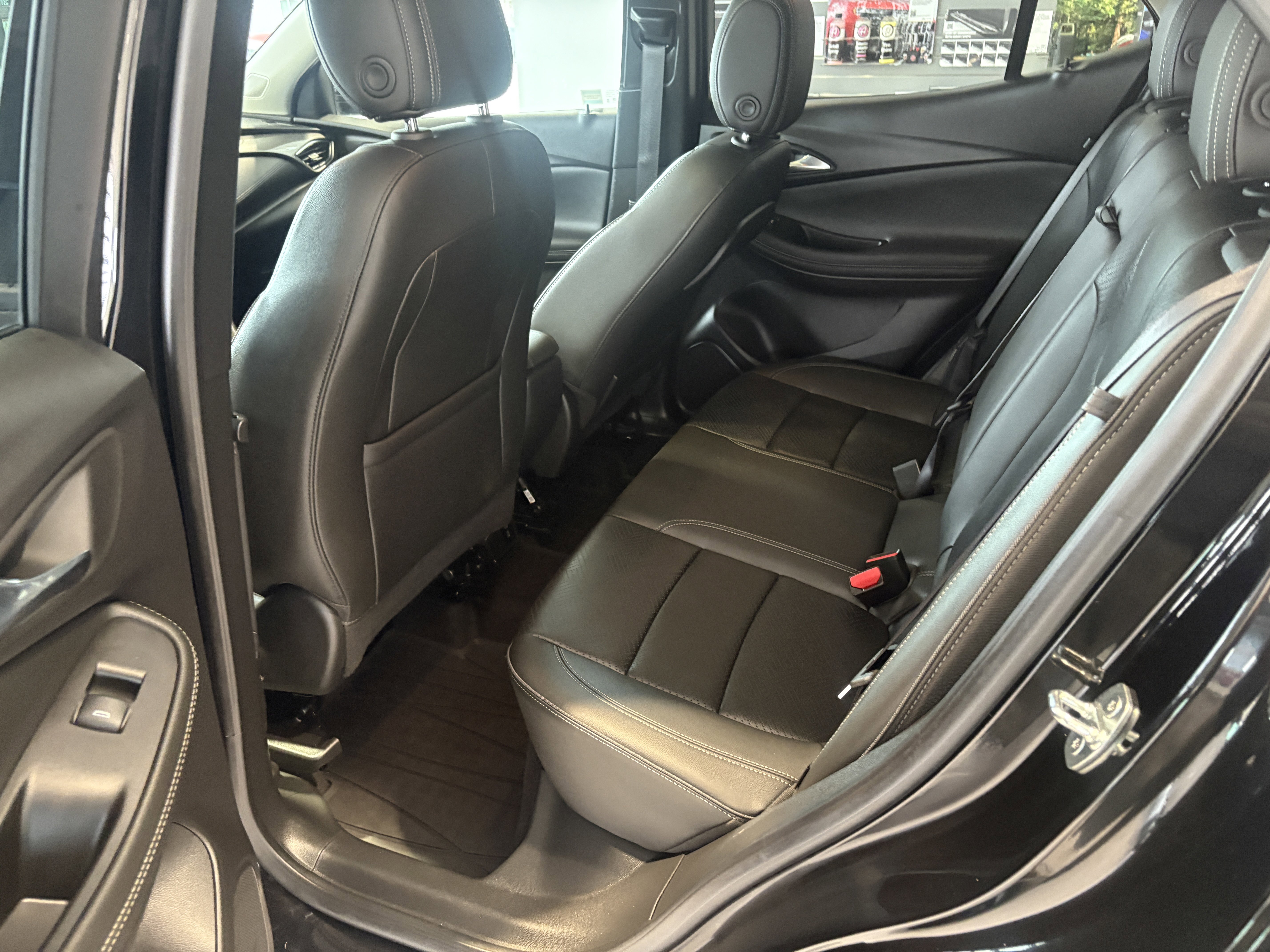 Used 2023 Buick Encore GX Essence w/ Experience Buick Package image 19