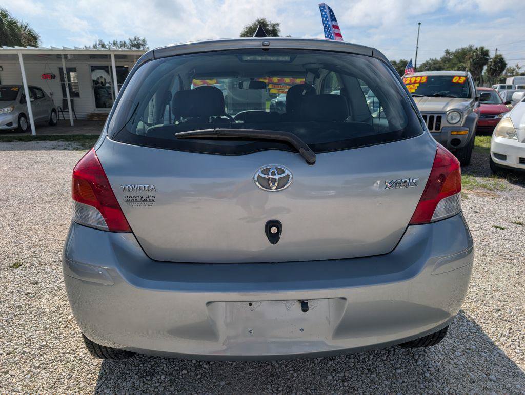 Used 2009 Toyota Yaris 2-Door Hatchback FWD image 6