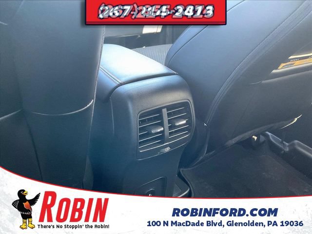 Used 2025 Ford Escape ST-Line Select AWD/4WD image 12