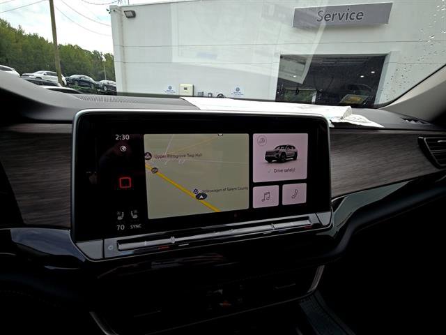New 2025 Volkswagen Atlas SEL image 9