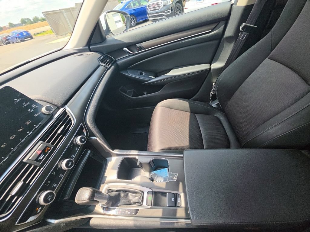 Used 2019 Honda Accord LX image 19