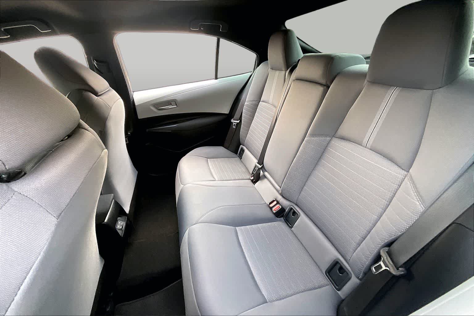 Used 2026 Toyota Corolla SE FWD image 19