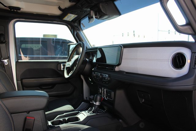 Used 2024 Jeep Wrangler Sahara w/ Technology Group image 23