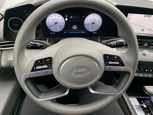 Used 2024 Hyundai Elantra SEL image 19