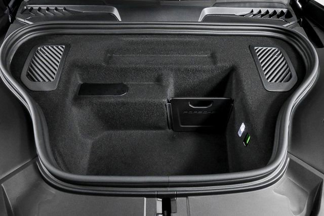 Certified 2025 Porsche Macan Electric image 35