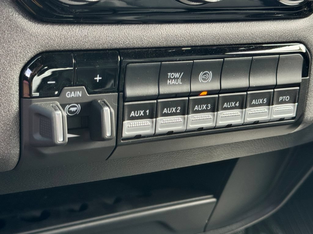 New 2026 RAM 3500 Tradesman w/ Chrome Appearance Group A AWD/4WD image 21