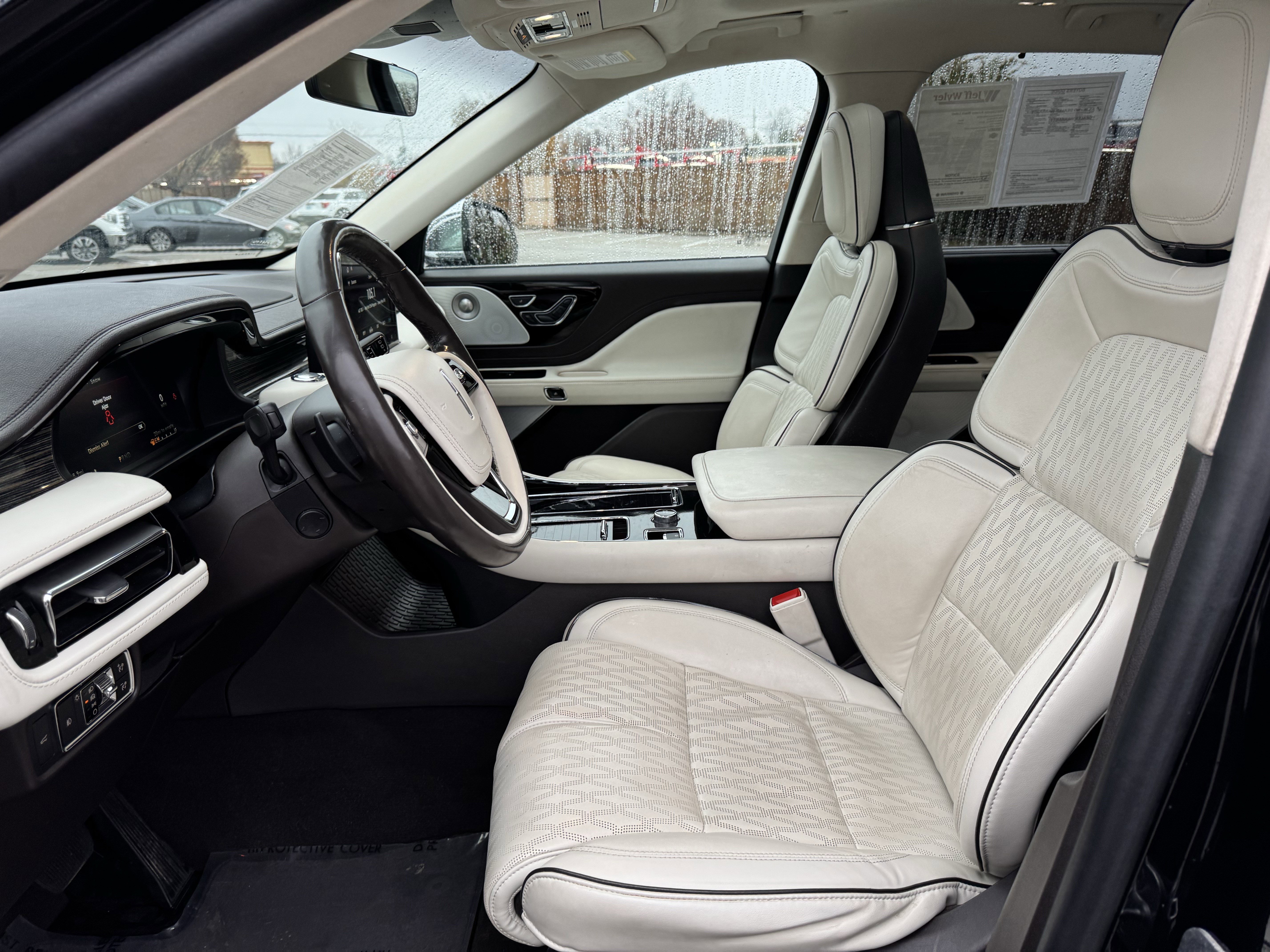 Used 2022 Lincoln Aviator Black Label w/ Dynamic Handling Package image 26