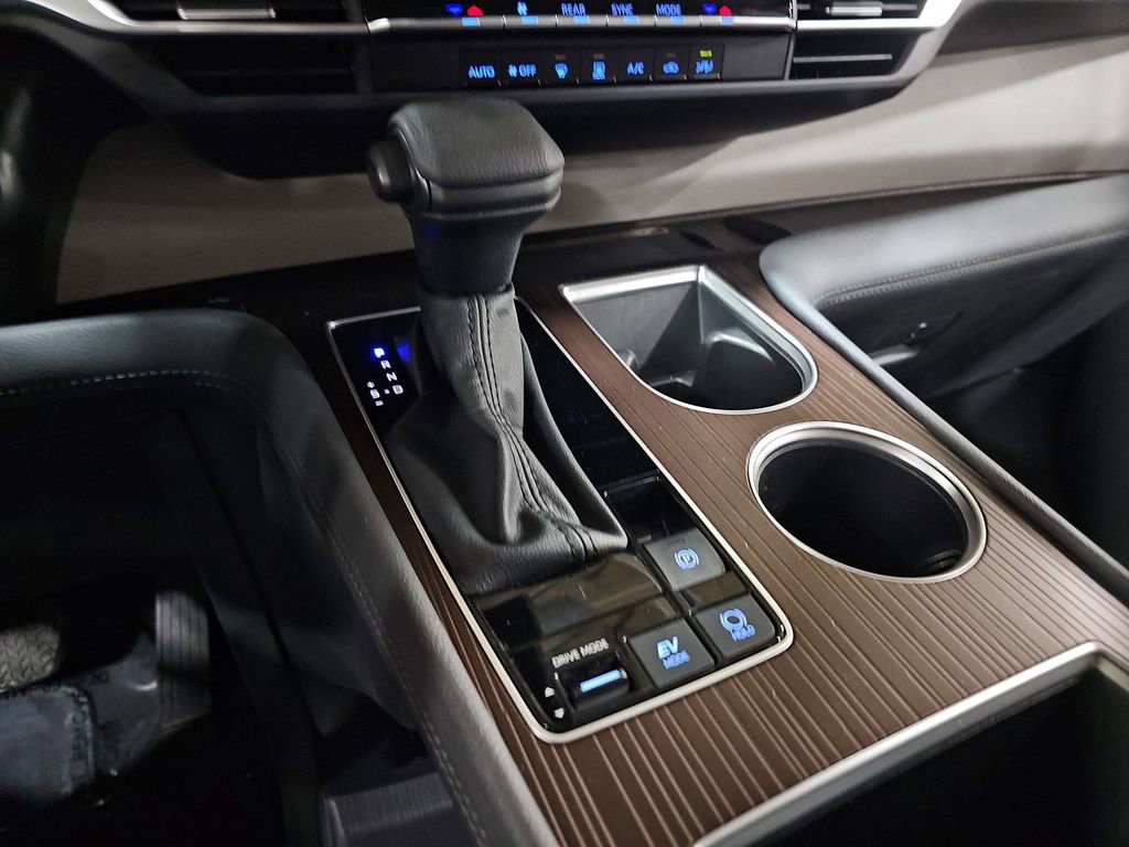 Certified 2024 Toyota Sienna LE image 15