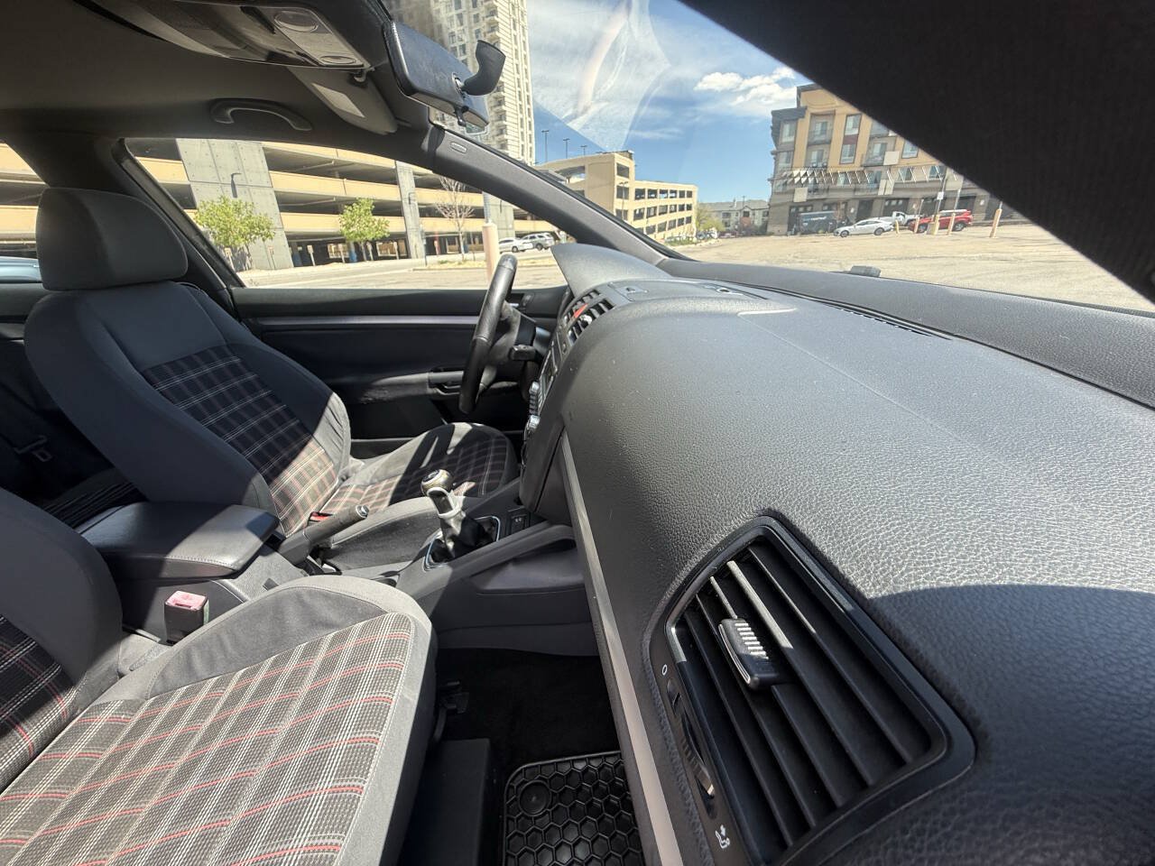 Used 2009 Volkswagen GTI 2-Door FWD image 26