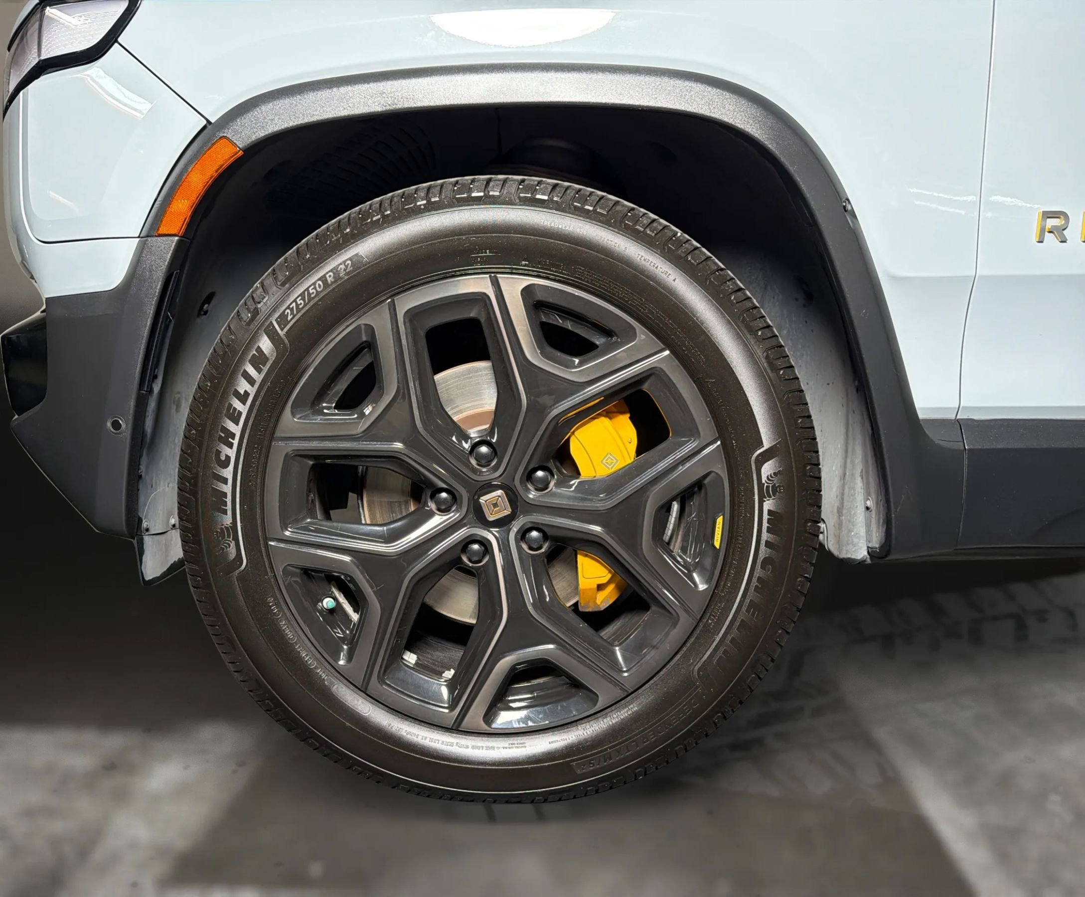 Used 2023 Rivian R1S Adventure AWD/4WD image 25