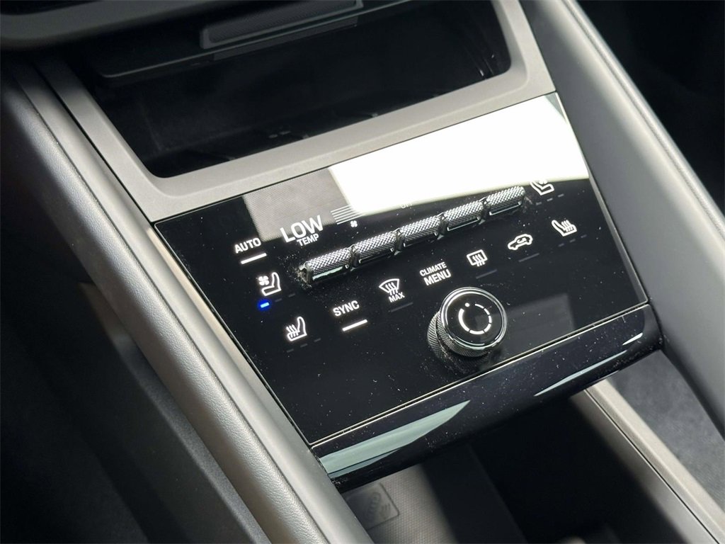 New 2025 Porsche Macan 4S Electric image 27