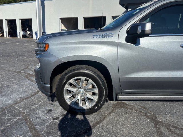 Used 2019 Chevrolet Silverado 1500 High Country w/ Technology Package AWD/4WD image 7