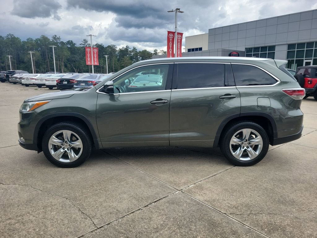 Used 2015 Toyota Highlander Limited FWD image 2