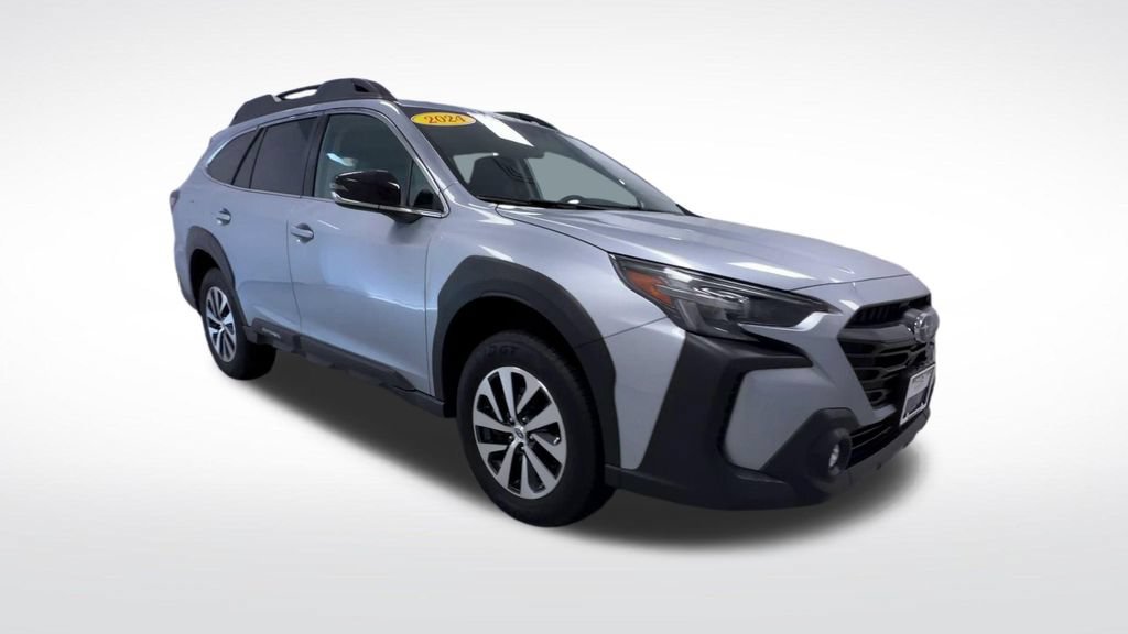 Used 2024 Subaru Outback Premium AWD/4WD image 2