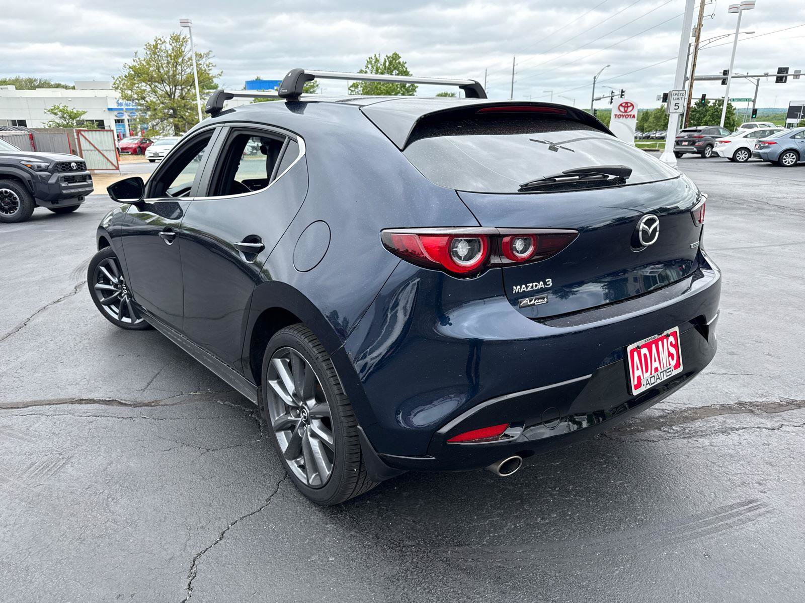 Used 2024 MAZDA MAZDA3 s FWD image 5