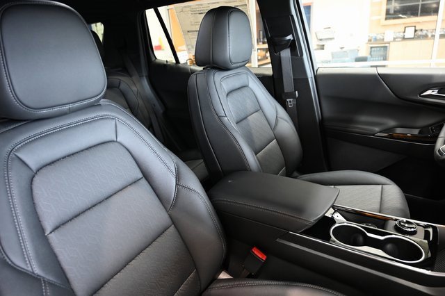 New 2026 Chevrolet Equinox LT w/ Convenience Package II image 8