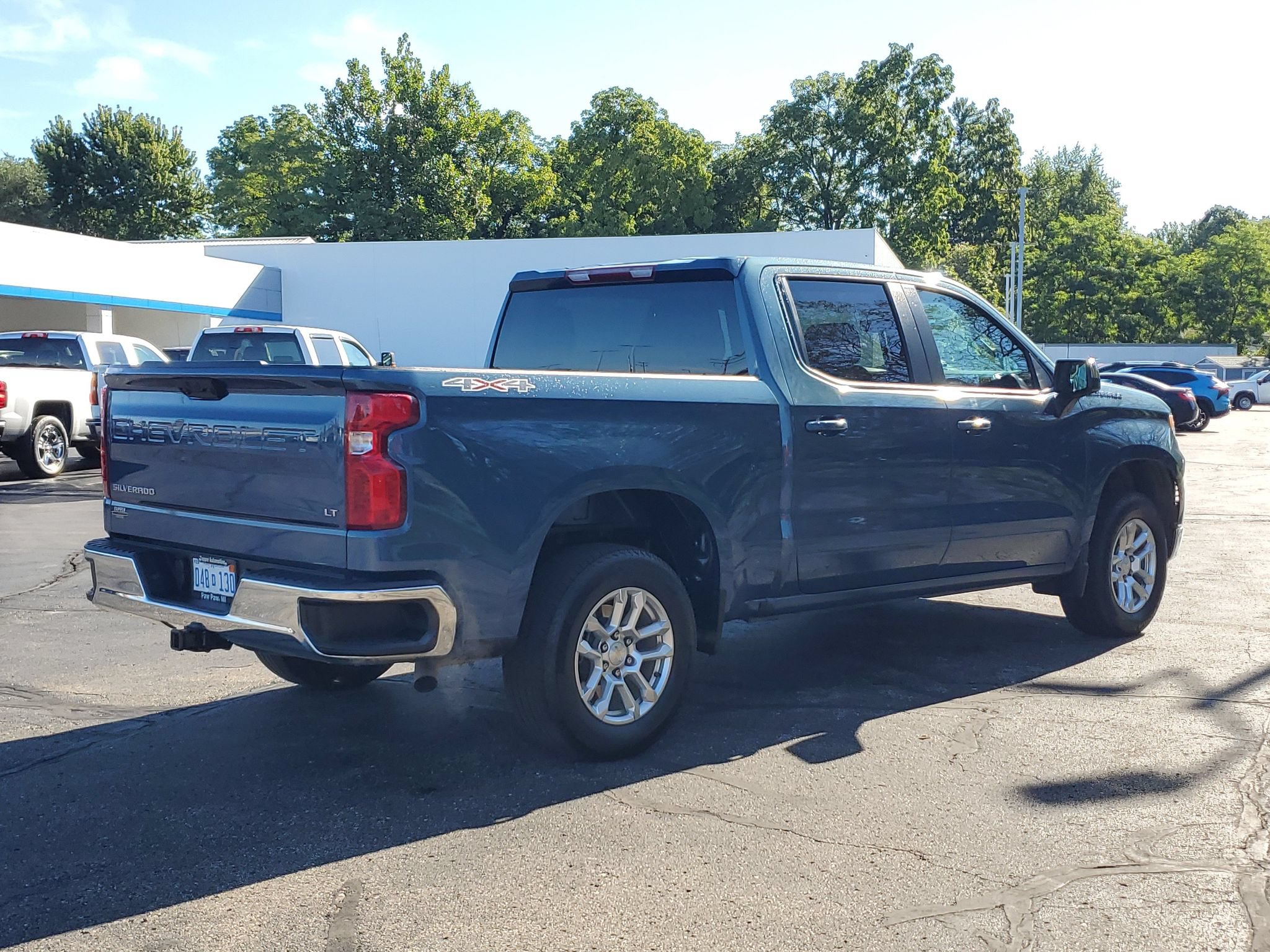 Used 2024 Chevrolet Silverado 1500 LT AWD/4WD image 4