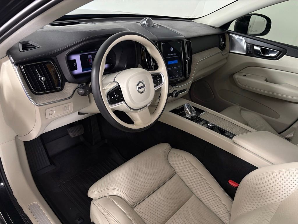Used 2022 Volvo XC60 B6 Inscription w/ Advanced Package image 17
