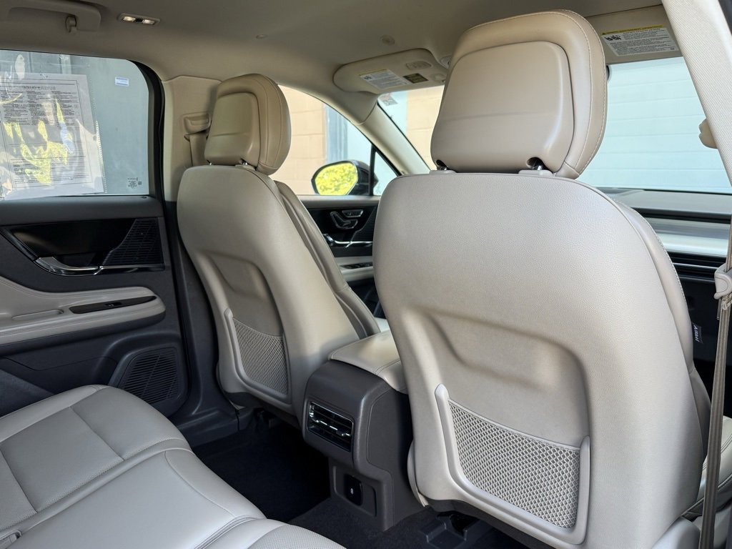 Used 2020 Lincoln Corsair AWD w/ Equipment Group 101A image 17