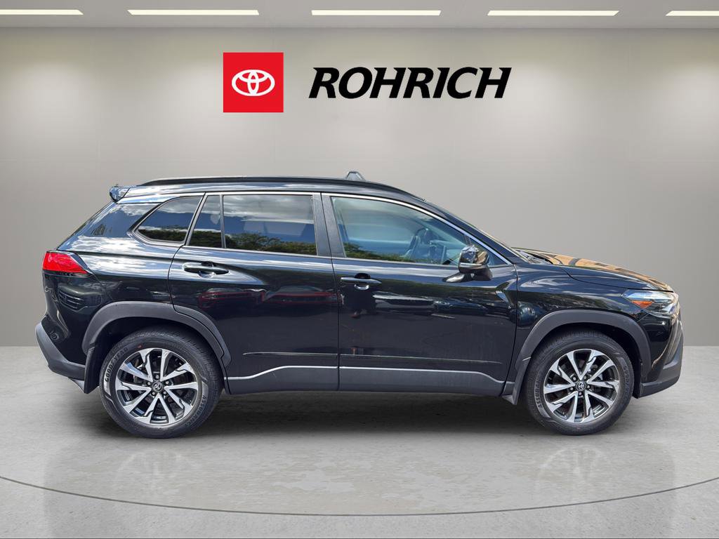 Used 2023 Toyota Corolla Cross XLE w/ Convenience Package AWD/4WD image 5
