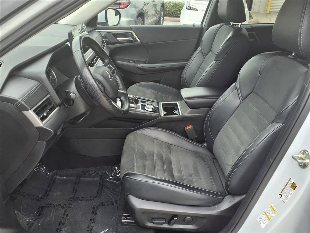 Used 2024 Mitsubishi Outlander SE AWD/4WD image 19