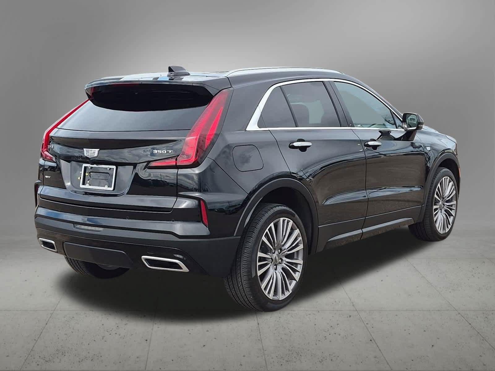 Used 2024 Cadillac XT4 Premium Luxury AWD/4WD image 6