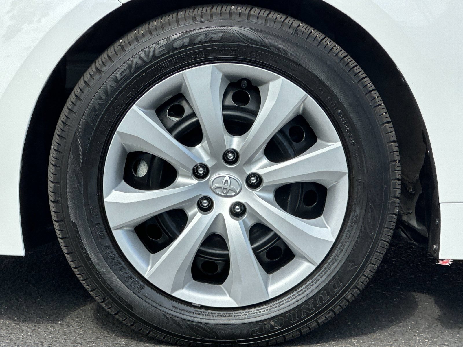 Used 2024 Toyota Corolla LE FWD image 21