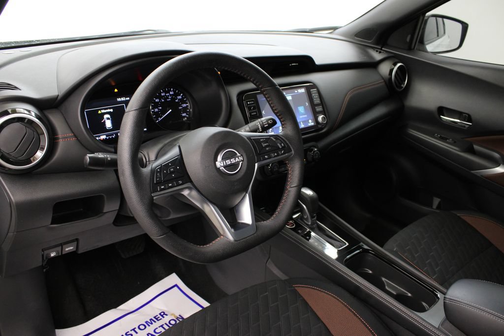 Used 2024 Nissan Kicks SR FWD image 15