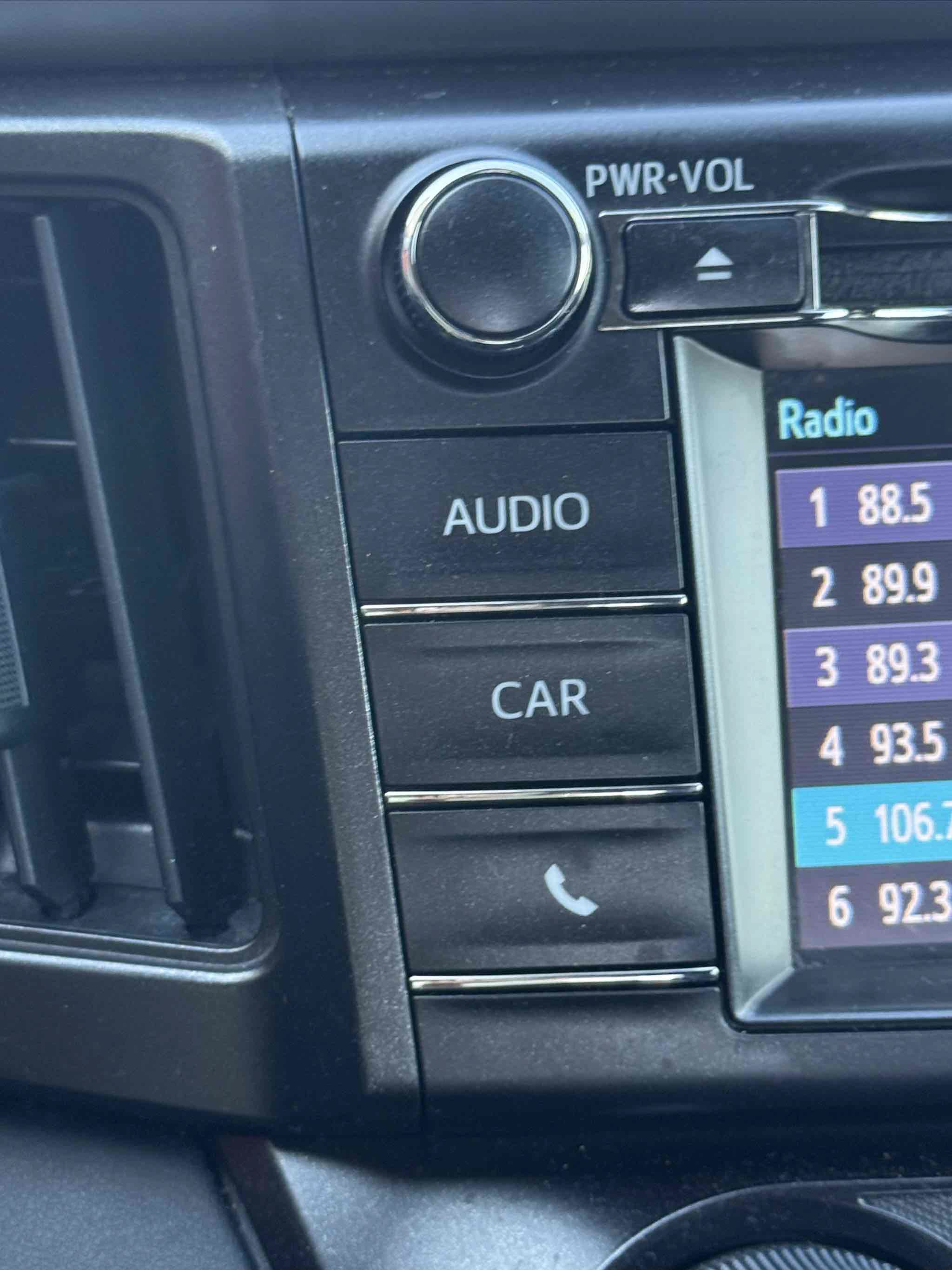 Used 2018 Toyota RAV4 LE w/ All Weather Liner Package FWD image 39