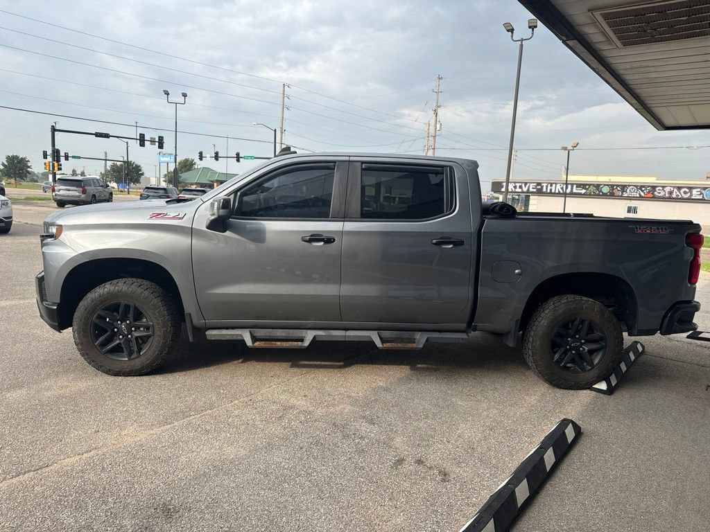Used 2021 Chevrolet Silverado 1500 LT Trail Boss w/ Convenience Package II AWD/4WD image 3