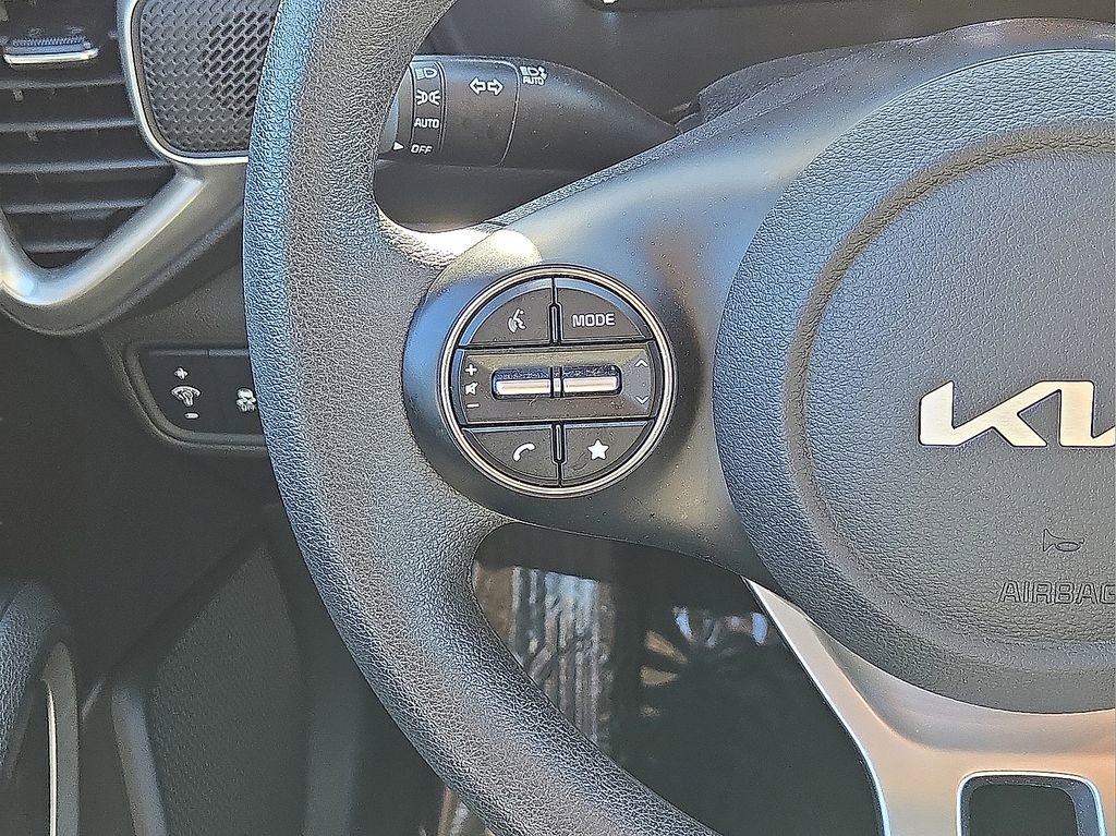Used 2024 Kia Soul LX w/ Option Group 015 image 18