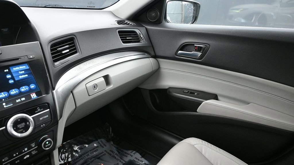 Used 2020 Acura ILX FWD image 32
