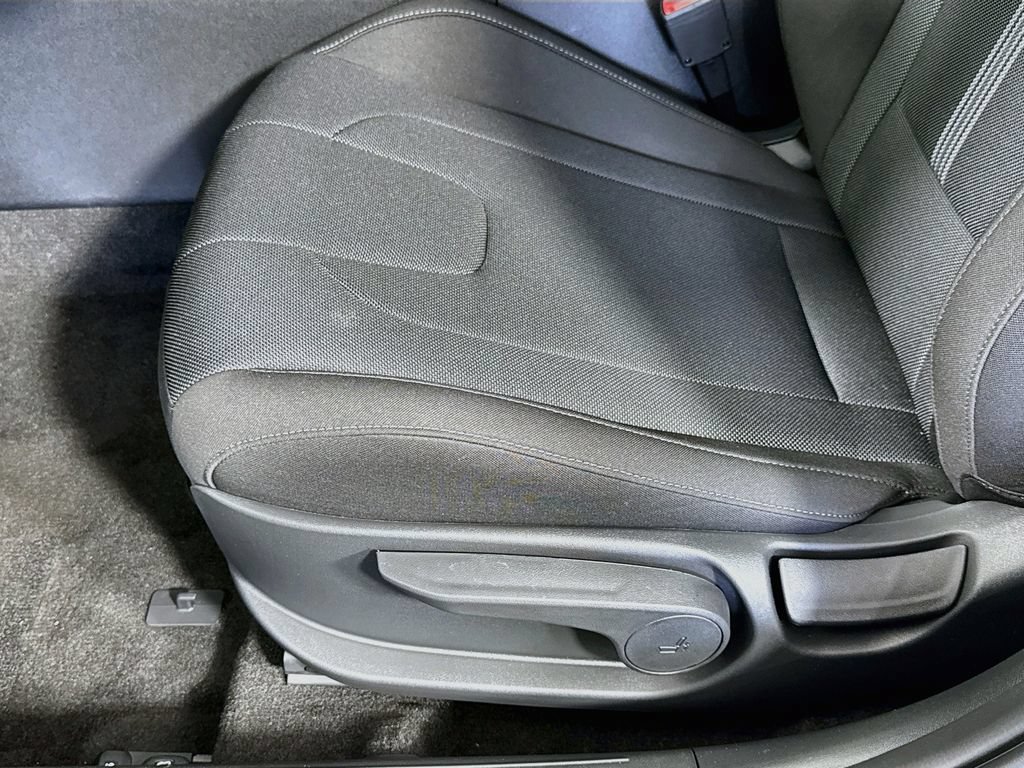 New 2026 Hyundai Elantra SE FWD image 15