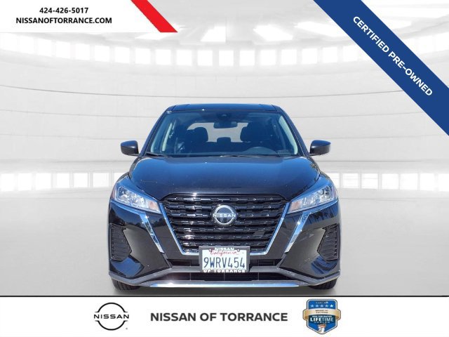 Certified 2025 Nissan Kicks Play S FWD image 2