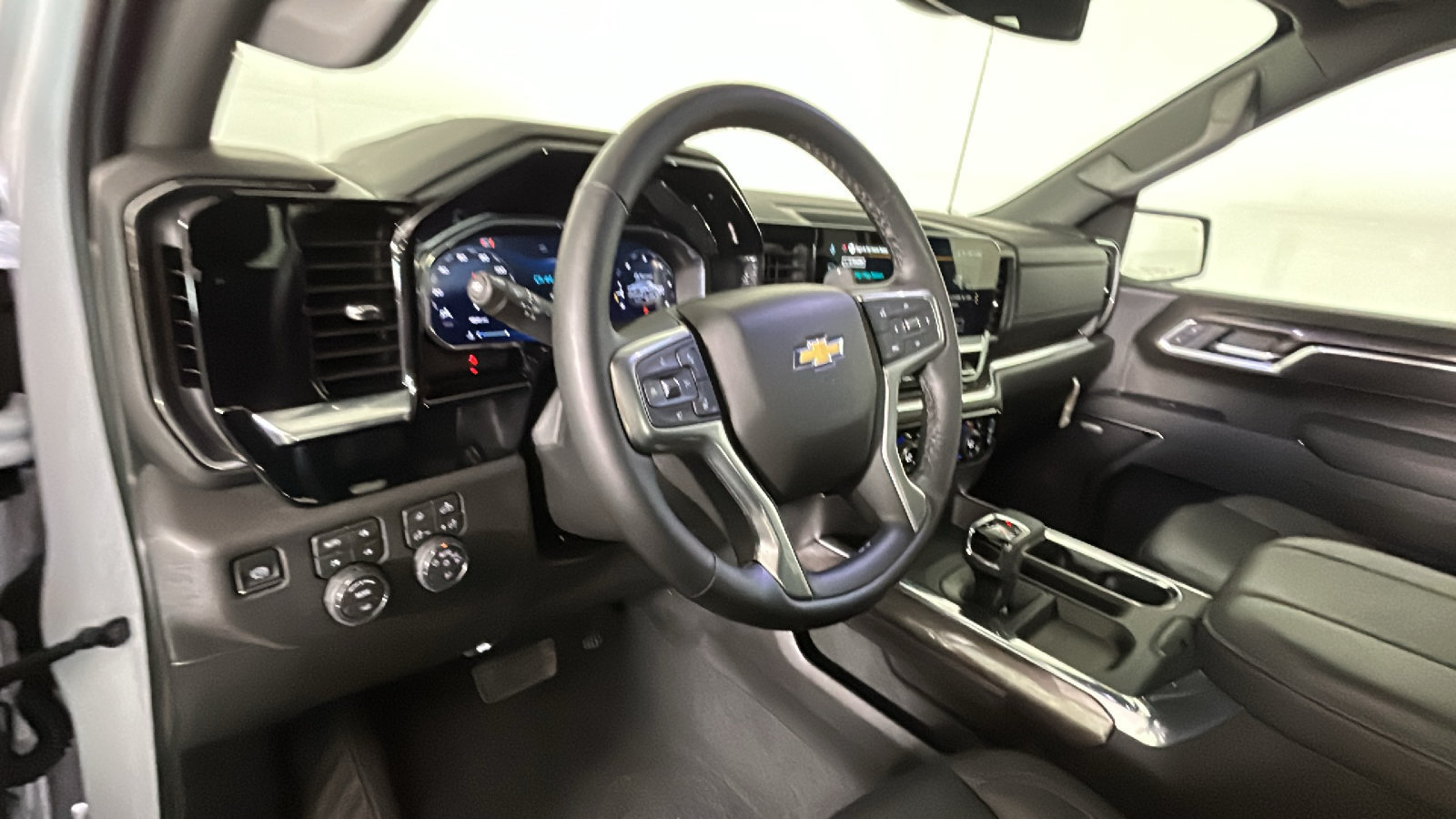 New 2026 Chevrolet Silverado 1500 LTZ AWD/4WD image 16