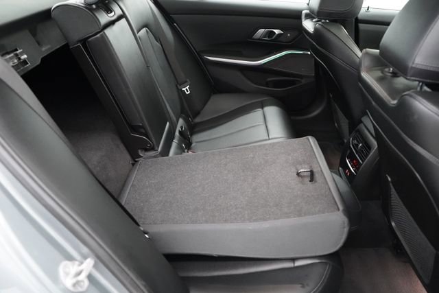 Used 2023 BMW 330e xDrive w/ Premium Package image 76