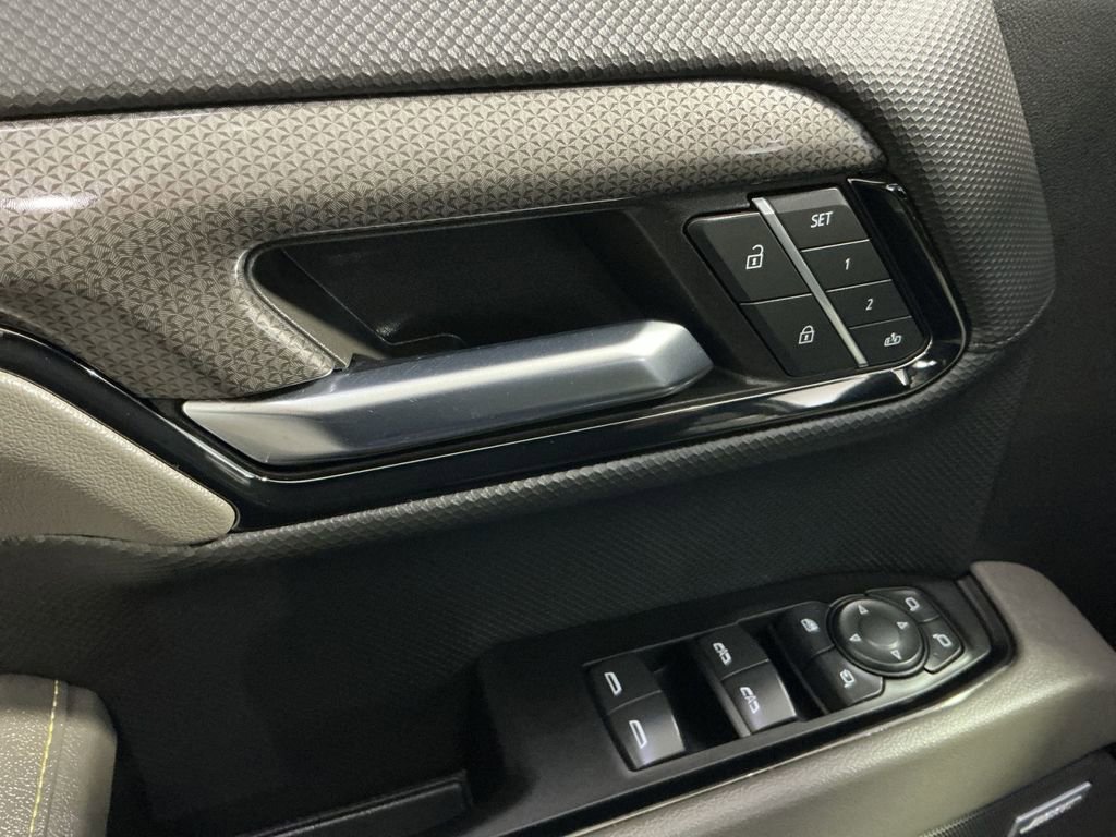 Used 2024 Chevrolet Silverado 1500 ZR2 image 23